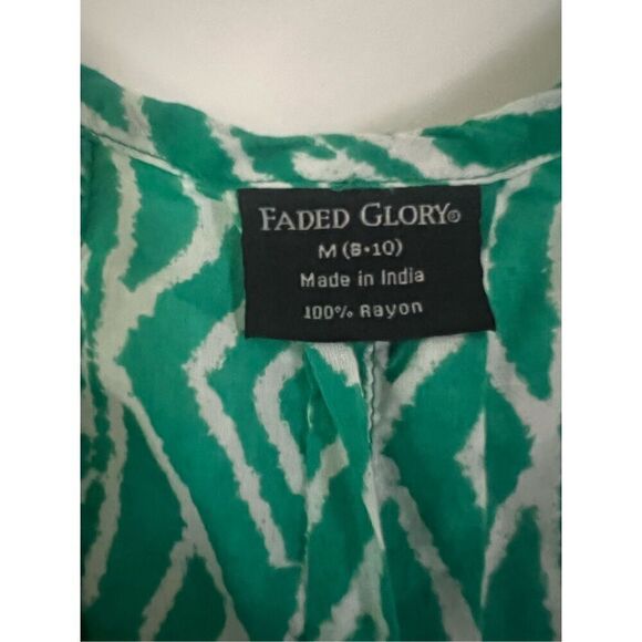 Faded Glory Green Boho Aztec print blouse size  medium - Picture 4 of 4